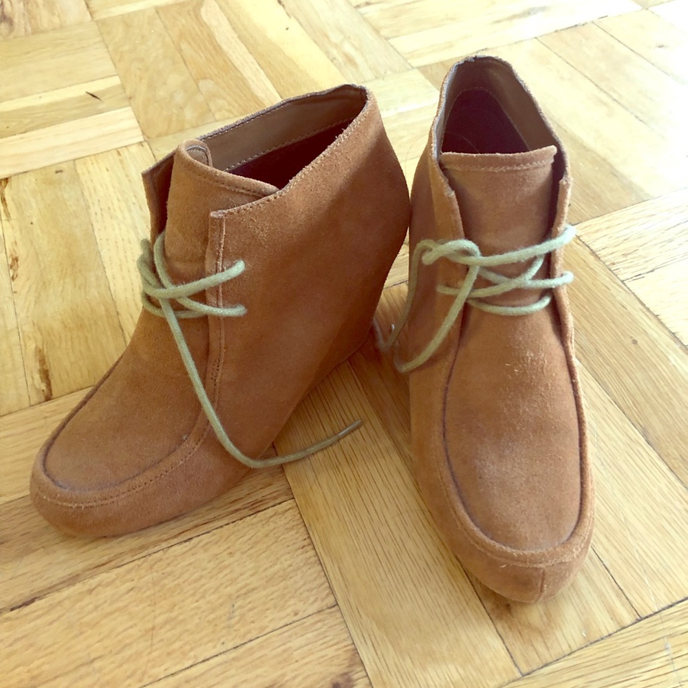 Dolce Vita tan wedge